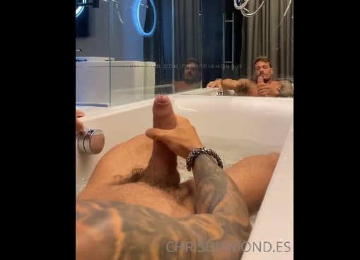 Chris Diamond Jerking inside the bathtub